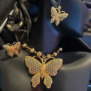 Gold Butterfly Necklace Set